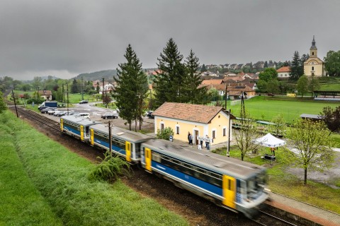 Berkenye felújított vasútállomása