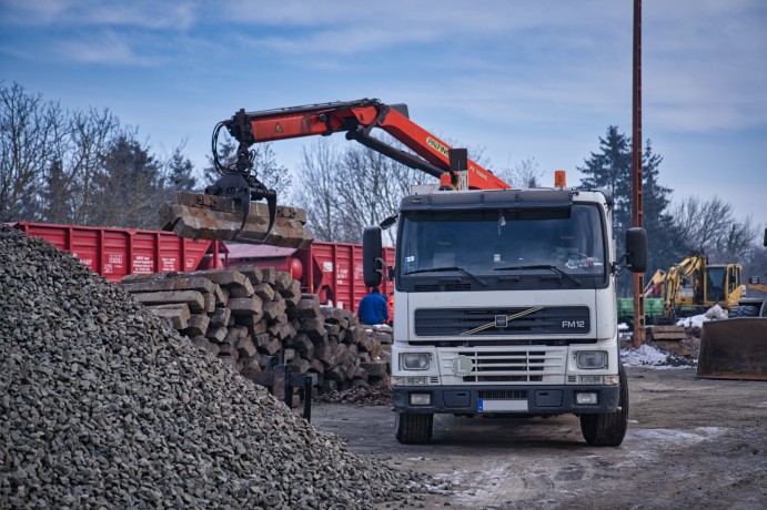 A fagy miatt várhatóan márciusra készül el Diósjenő és Balassagyarmat közötti szakasz felújítása
