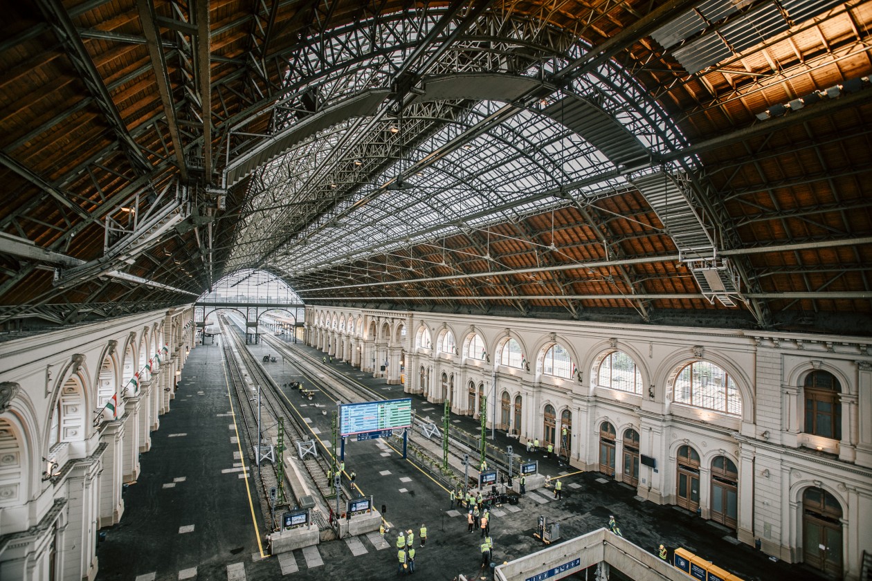 Jovore Uj Utascentrum Epulhet A Keleti Palyaudvaron Mav Csoport
