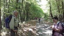 Széles, folyamatosan emelkedő turista út.