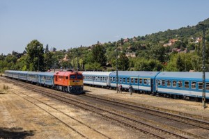 M62 116 + telikék szerelvény + vastagcsíkos szerelvény