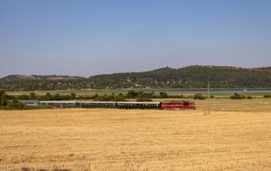 M62 127 + kormányzati kocsik