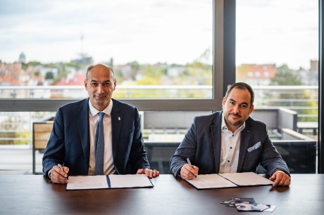 Prof. Dr. Sterbenz Tamás és Hegyi Zsolt