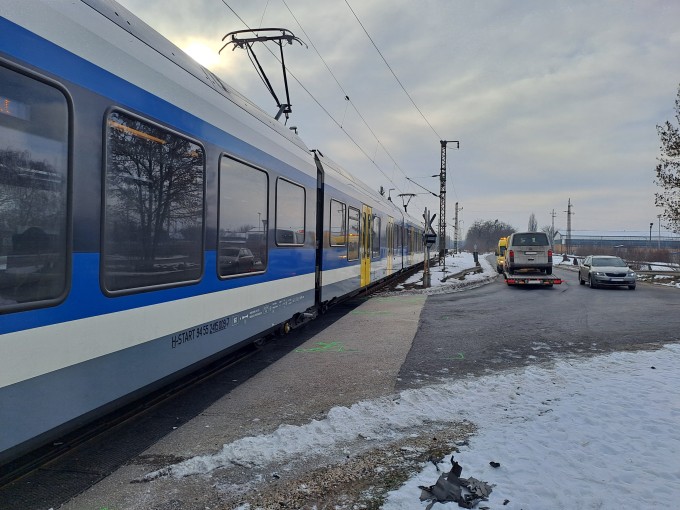 Tatabányai ütközés kisbusszal