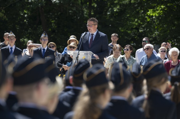 Dr. Bói Loránd, az ÉKM közlekedésstratégiáért felelős helyettes államtitkára köszöntette az ifjú vasutasokat.