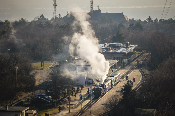 Télen hétvégenként jár a gőzös