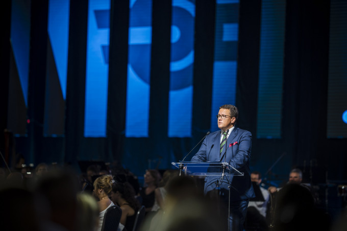 Dr. Pafféri Zoltán, a MÁV vezérigazgatója ünnepi beszédet mond