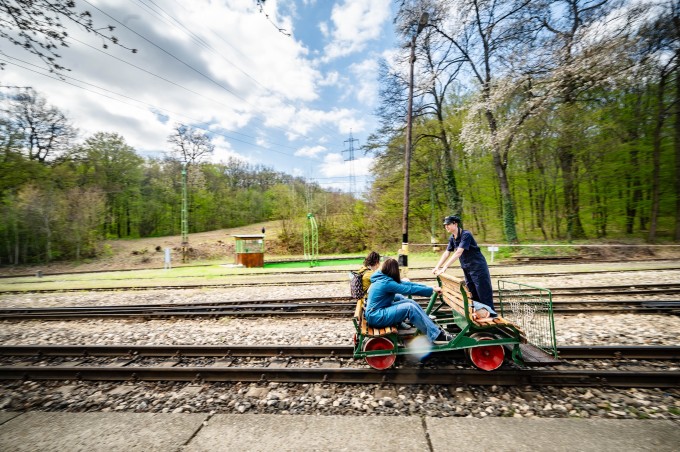 Gyereknap a Gyermekvasúton