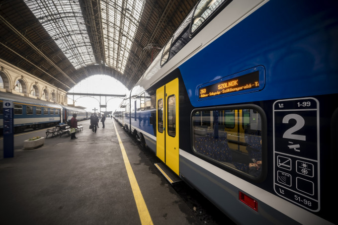 KISS sajtótájékoztató_Keleti pu_211018