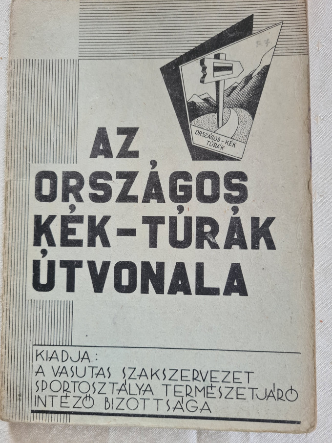 Sajnos ez nem sikerült, így az sem, hogy Katalin Elnök-asszonnyal egy rövid vonat-utat tegyenek meg, emlékeztetve őt ezzel arra, hogy az Országos Kéktúrát annak idején a vasutas turisták hozták létre.