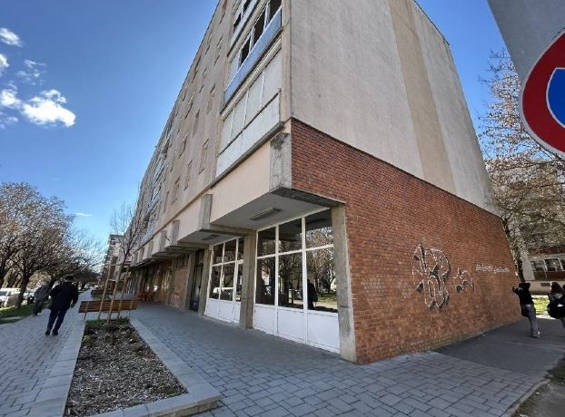 7100 Szekszárd, Kölcsey lakótelep 21. fsz. 1.