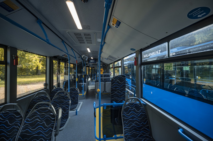 Volánbusz átadás_busz beltér