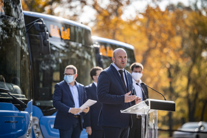 Volánbusz átadó_Homolya Róbert